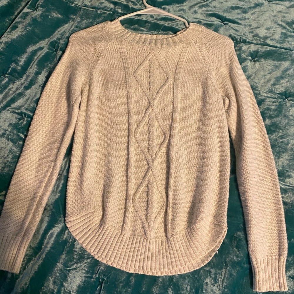 Junior’s sweater